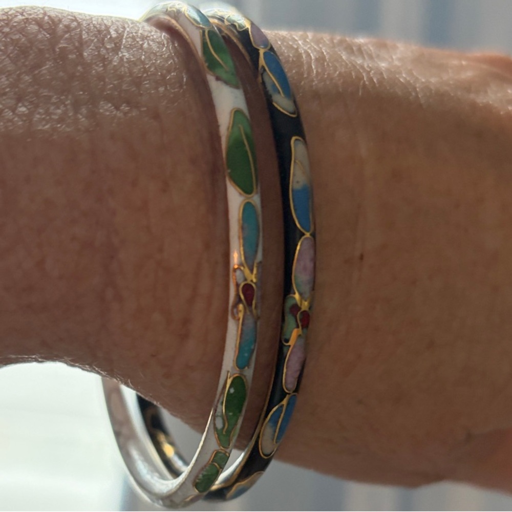 Cloisonné  Enamel Bangle Set          Black Floral and White Floral both 7 3/4
